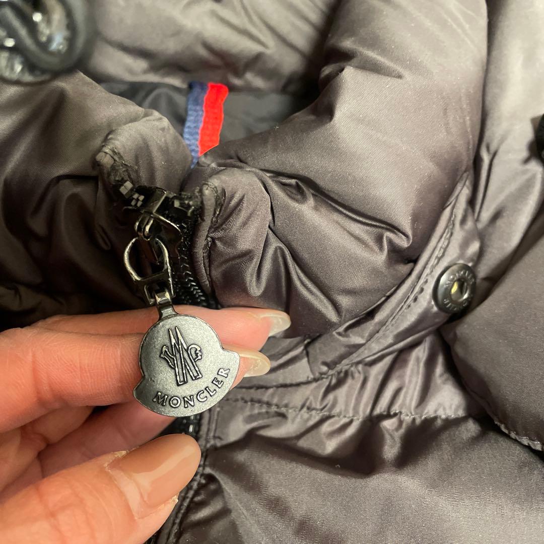 MONCLER フード付きダウンジャケット グレー