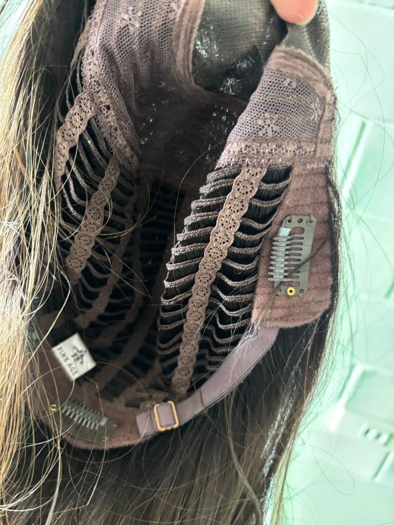 【さくらさん専用】ピンクエイジ　セミ手植えフルウィッグ　レイヤードCカールパーマ