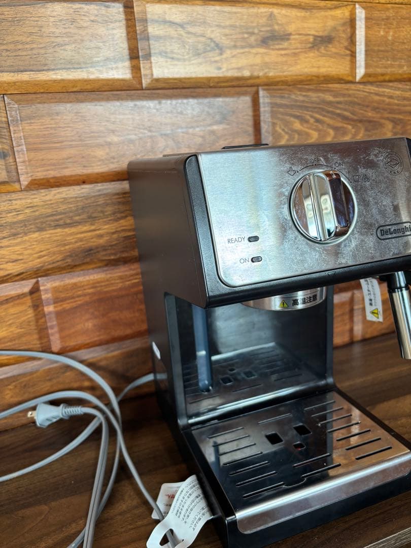 DeLonghi エスプレッソマシン ブラック&シルバー/ECP3220J-BK