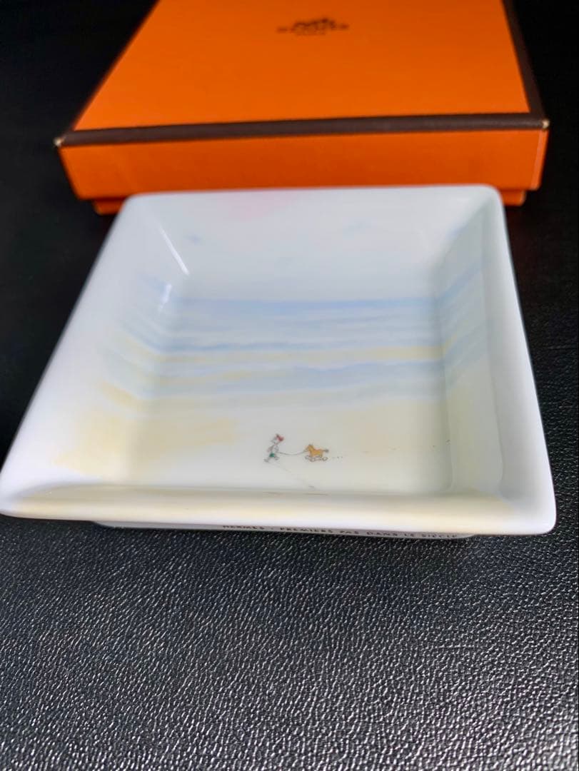 エルメスHERMESノベルティ飾り皿角皿小皿 陶磁器トレイ小物入れ灰皿 非売品