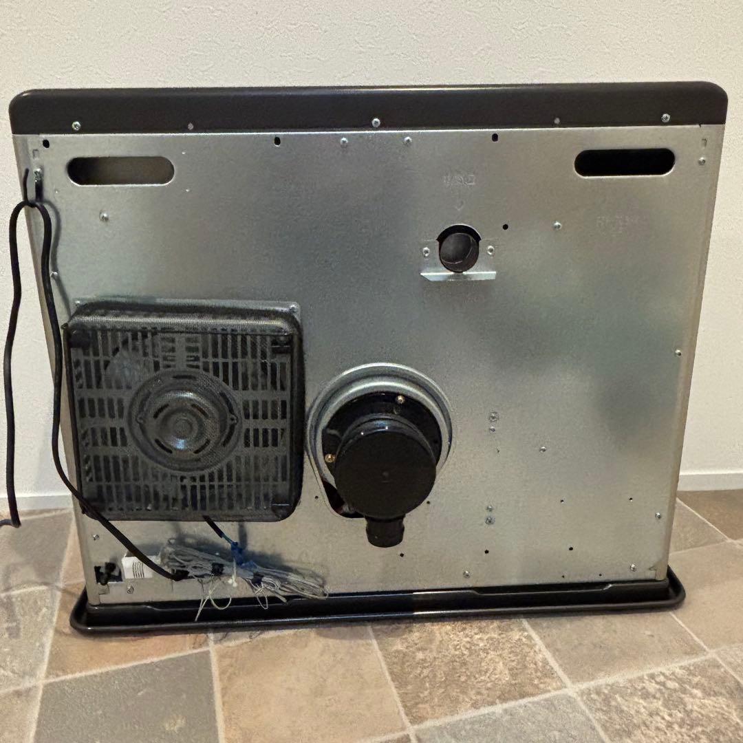 【美品】2022年サンポット CHOFU密閉式石油ストーブ FFR-703RX