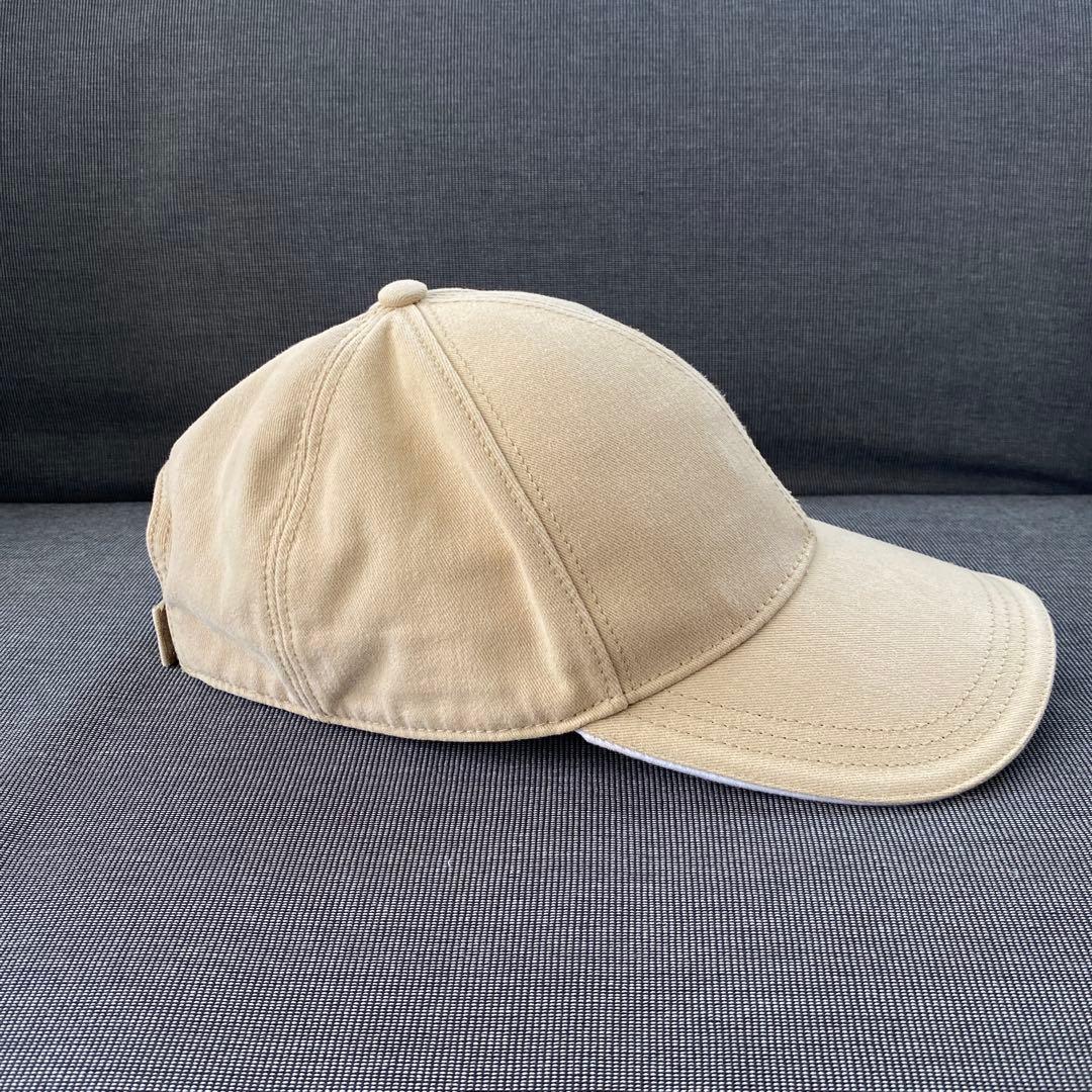 プラダ　キャップ　Mサイズ　　男女兼用