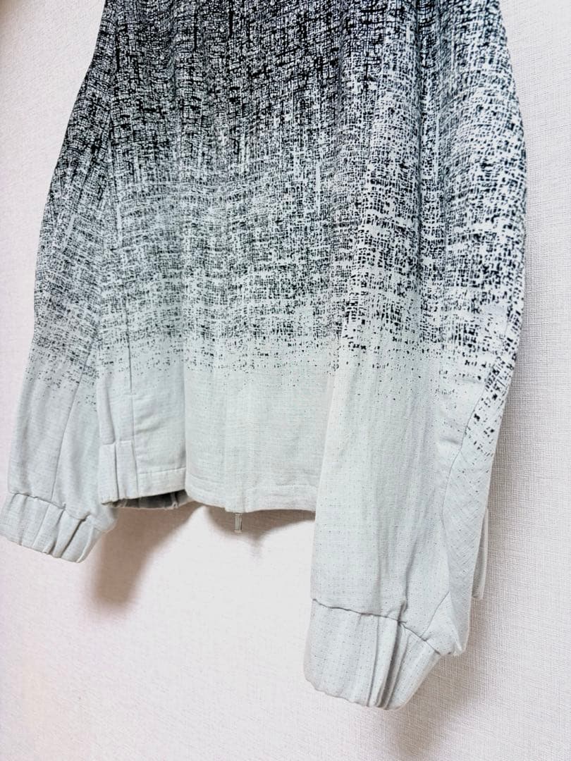 【新品】アタッチメント LI/C グラデーション ジャカード ノーカラーブルゾン