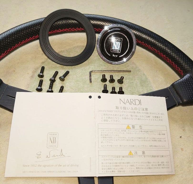 NARDIスポーツ36 Φブラック パンチングレザーレッドステッチ