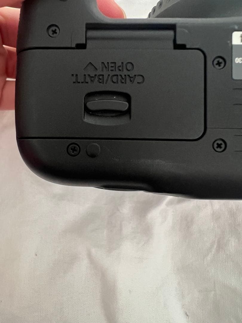 Canon EOS Kiss X90 デジタル一眼レフ　標準ズームレンズキット