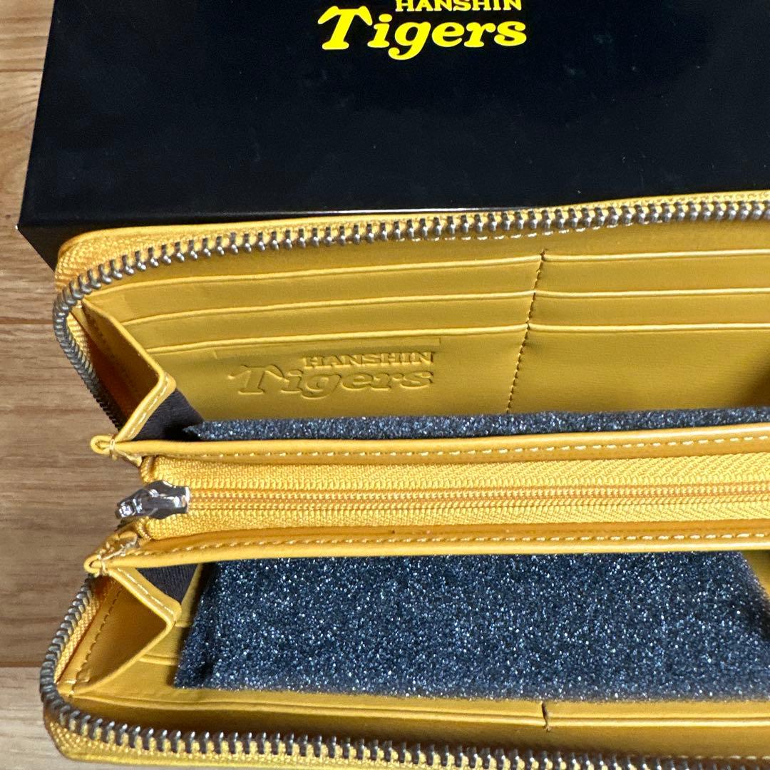 Hanshin Tigers 阪神タイガース レザー長財布 黄色