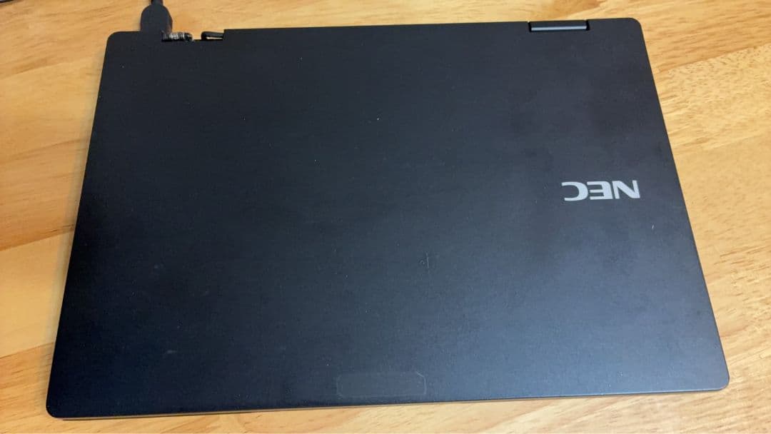 軽量薄型☆NEC VKT12H-3 i5-7Y54 メモリ8GB SSD128