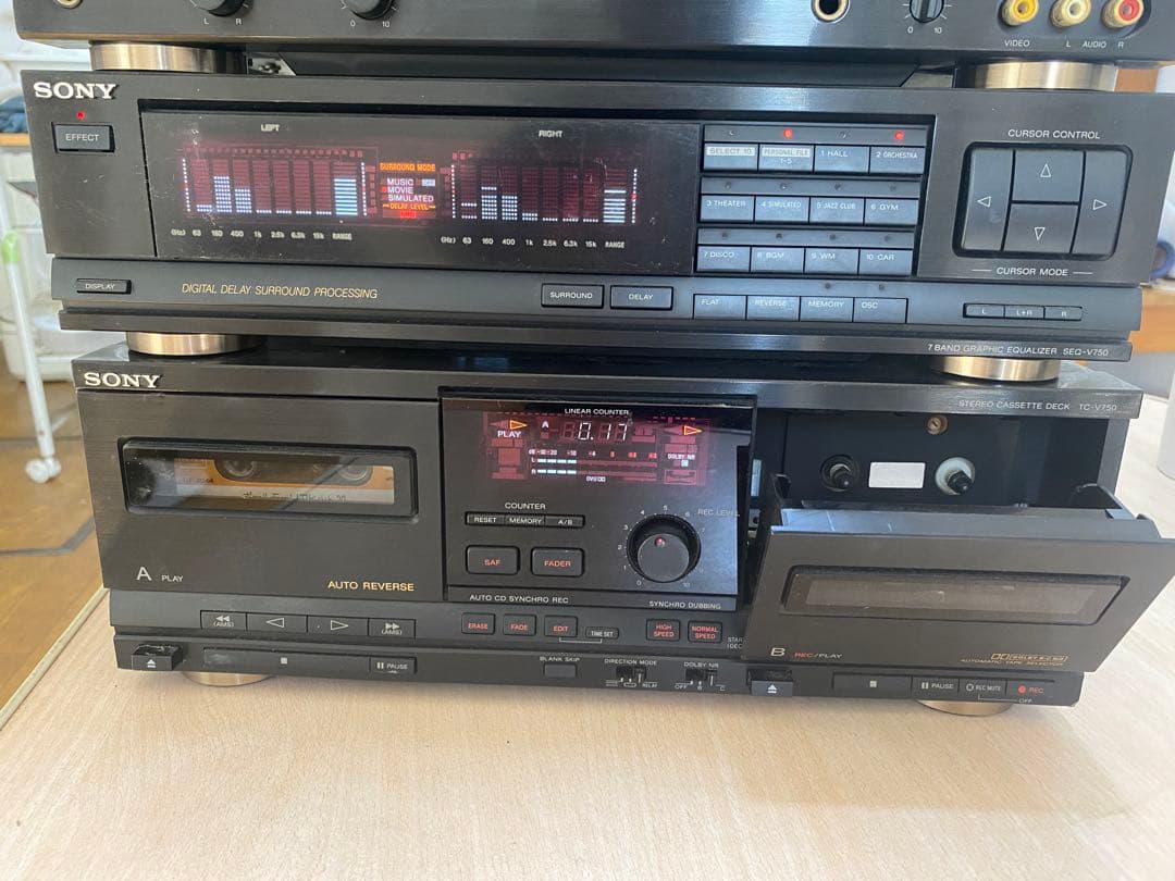 ラジオ・コンポ Sony V750