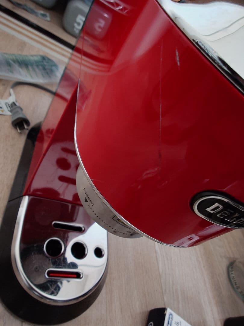 DeLonghi エスプレッソマシン レッド