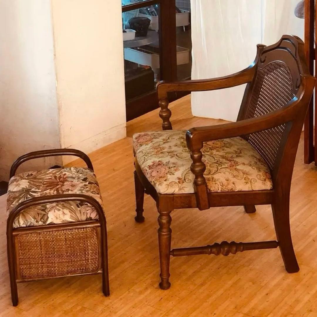 ❷ コスガ製 アンティークチェア＆オットマンセット