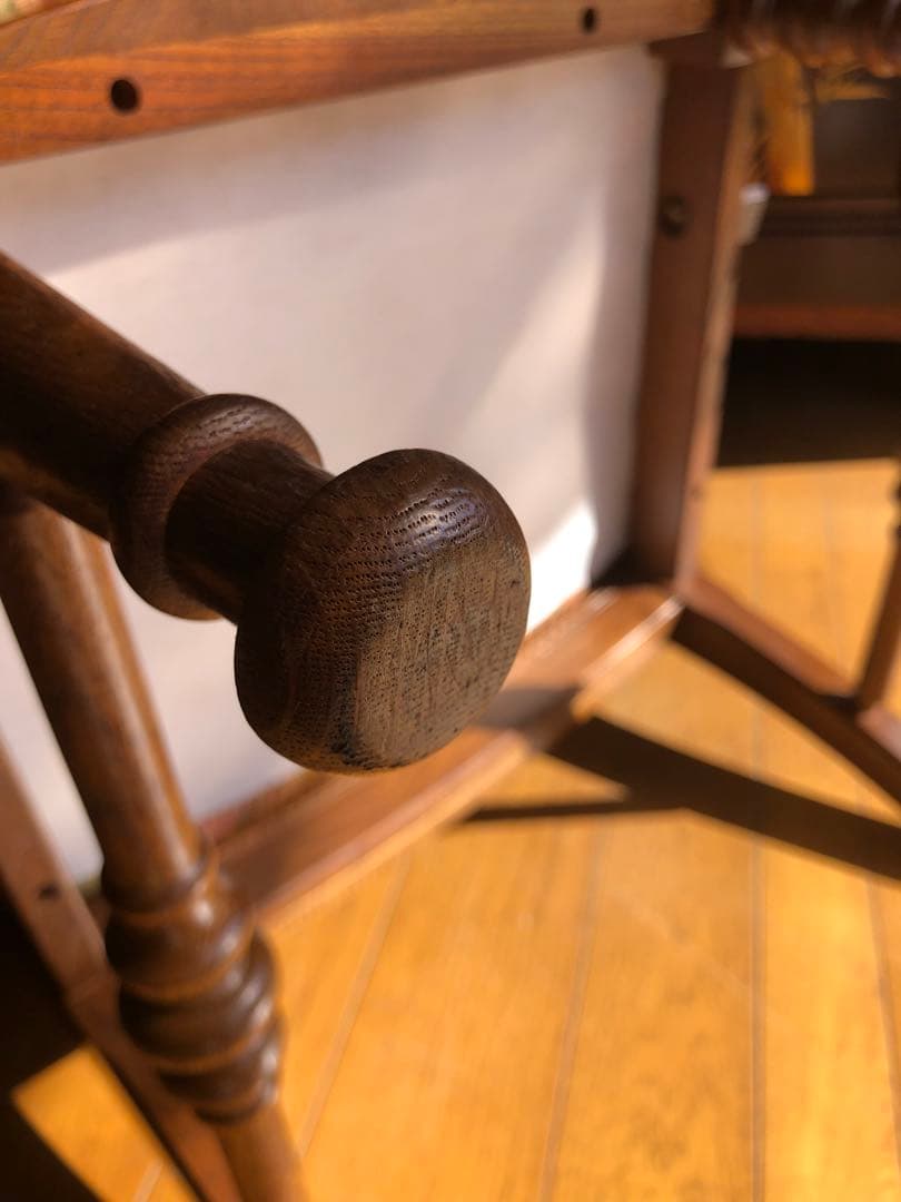 ❷ コスガ製 アンティークチェア＆オットマンセット