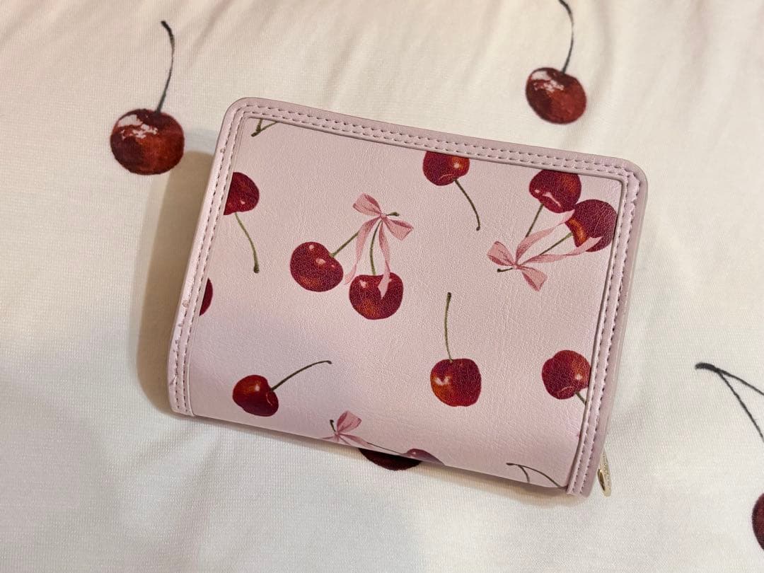 メゾンドフルール チェリー柄 ウォレット 財布 ピンク