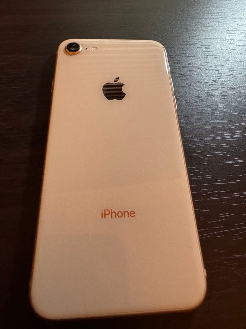 美品！格安！iPhone8ゴールド！