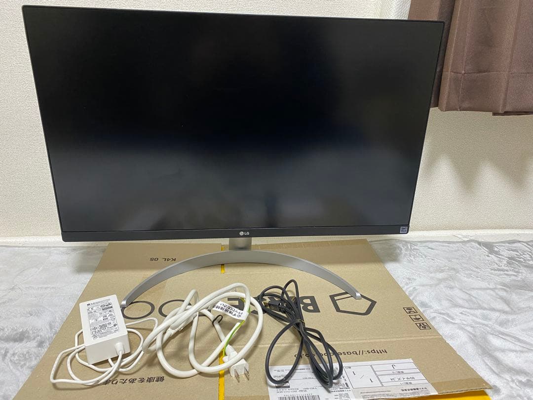 LG モニター 本体　27インチ　4k対応　+4k対応HDMIケーブル