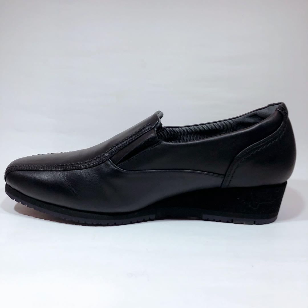 【未使用級】ペダラ　スリッポン　レザーパンプスウェッジソール　スワールトゥ　4E