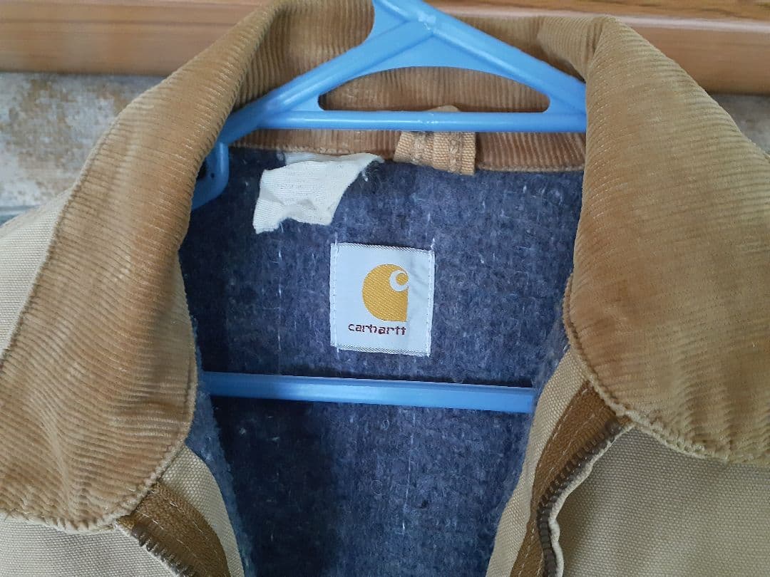 Carharttカーハート、デトロイトジャケット、日本サイズでLくらいです。