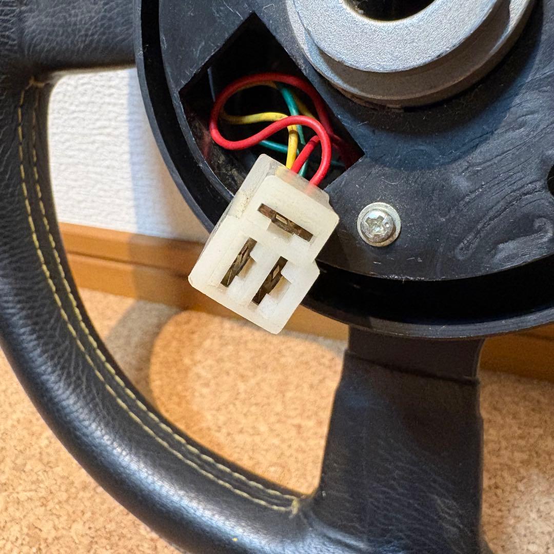 【希少！】MOMO ステアリング ヴェローチェレーシング D型 タイプ