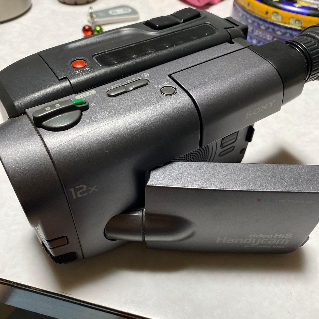 SONY videoHi8 Handycam CCD-TRV60 ②