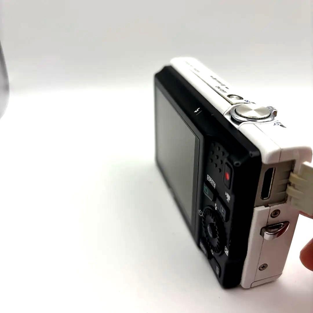 【完動品】Nikon COOLPIX S6200 ホワイト