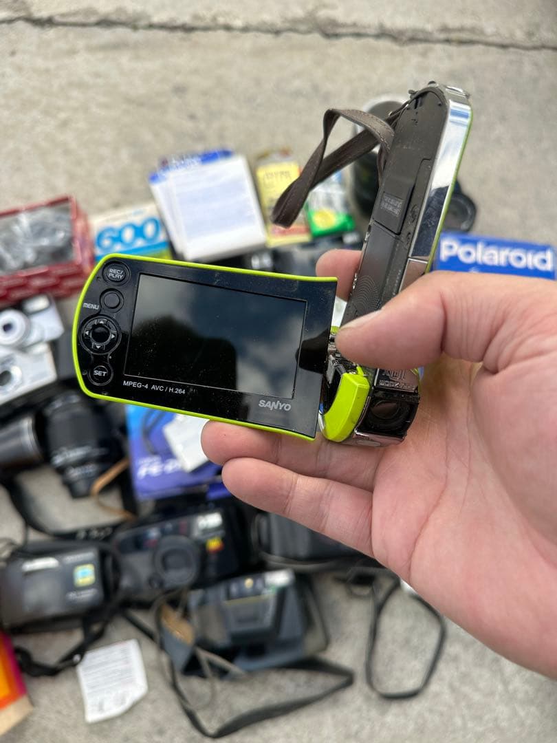 コンパクトデジタルカメ大山