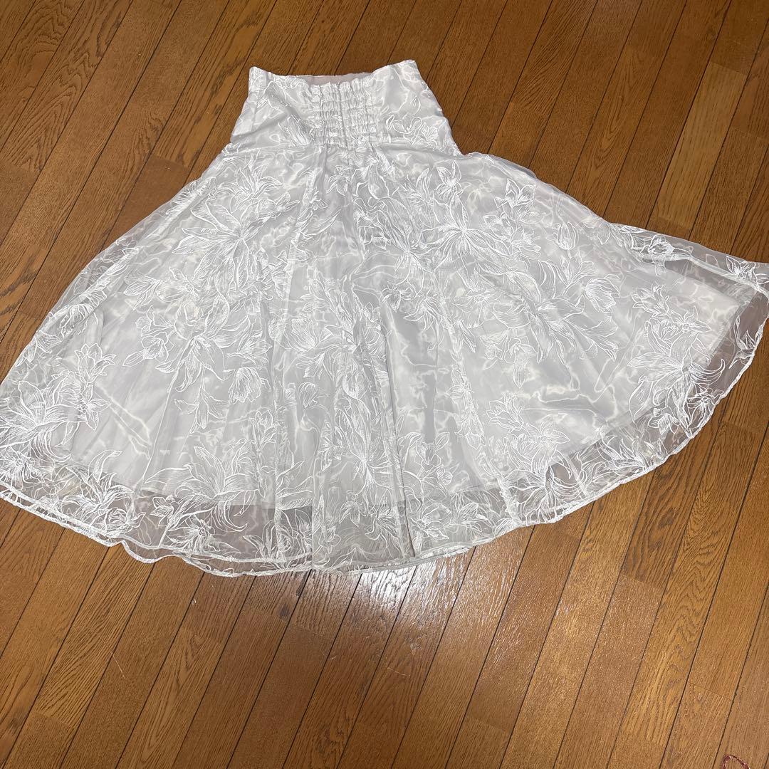 アプワイザーリッシェ　フラワーエンブロイダリーフレアスカート 0サイズ　タグ付き