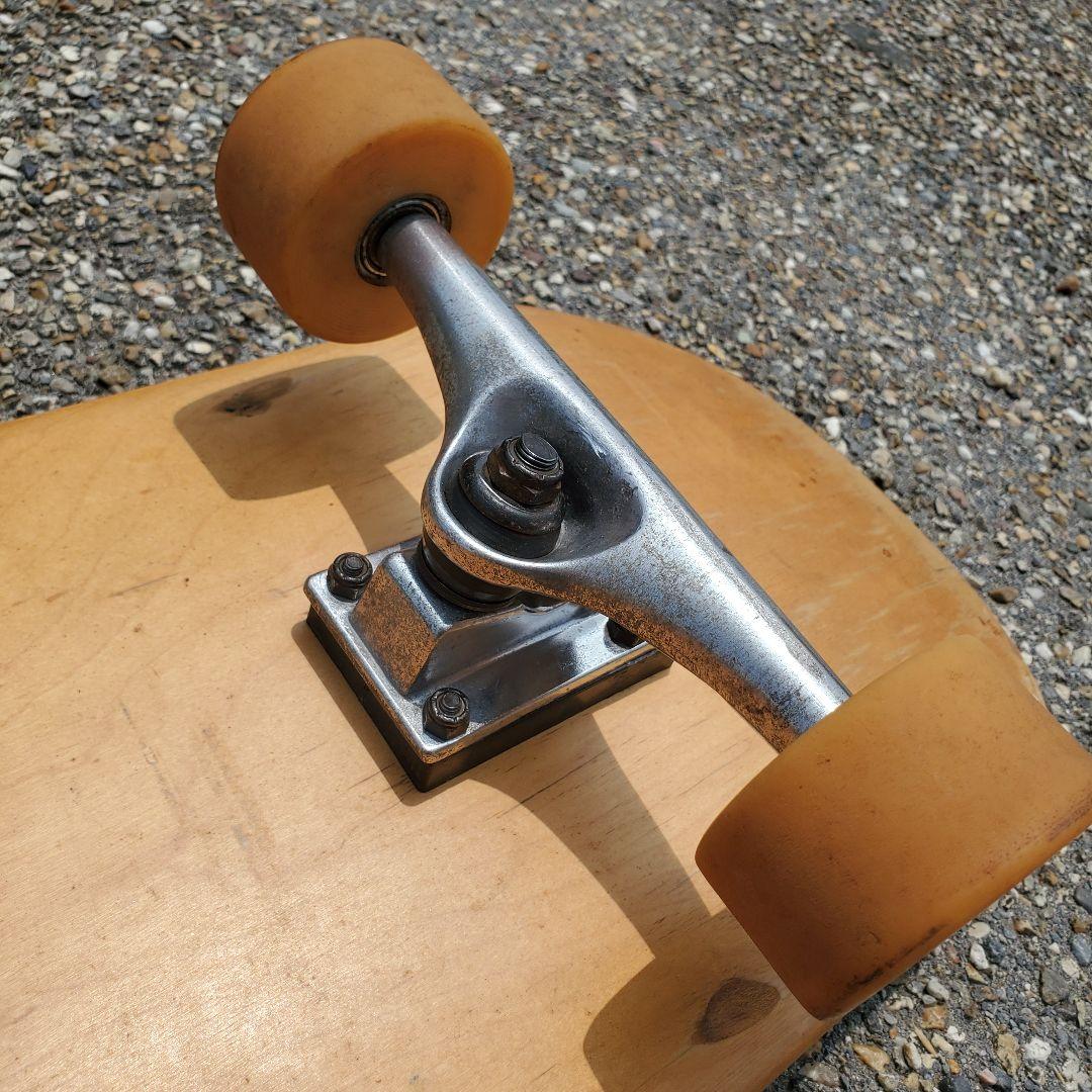 DEUX NEE 中古 Carverタイプトラック搭載 サーフスケートボード