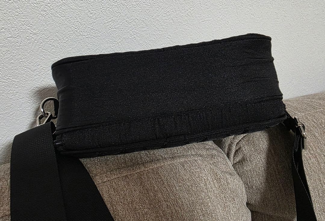 soleileソレイル ブラック ボディバッグ ショルダーバッグ