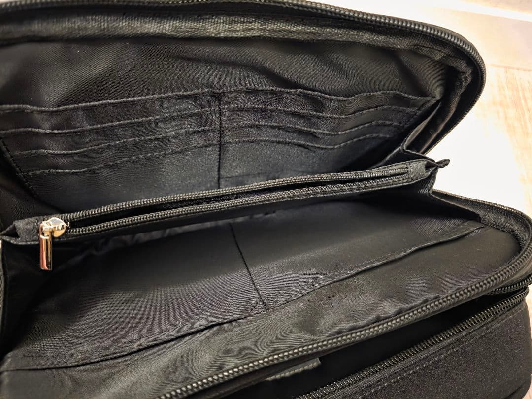 soleileソレイル ブラック ボディバッグ ショルダーバッグ