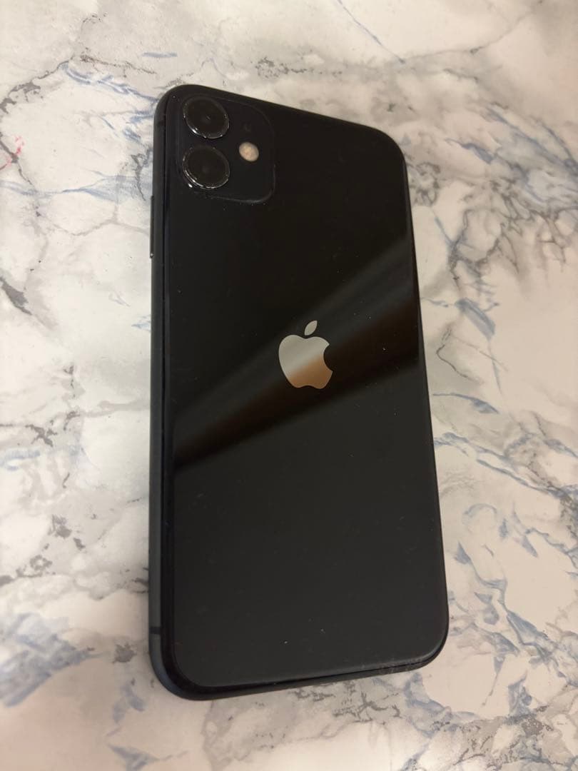 Apple iPhone 11 ブラック 本体　64GB ◯