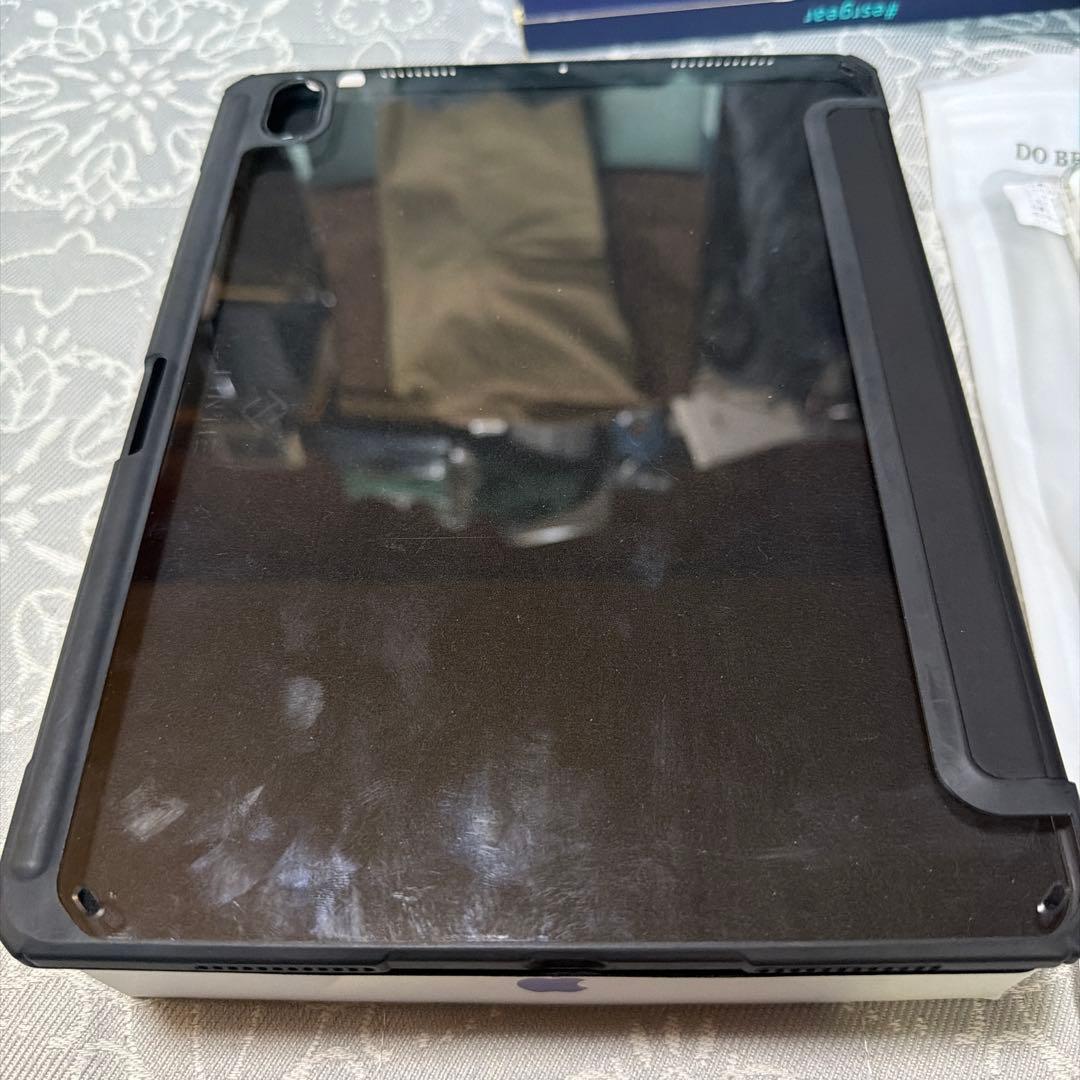 ☆iPad Air 5世代 超美品 付属品未使用☆