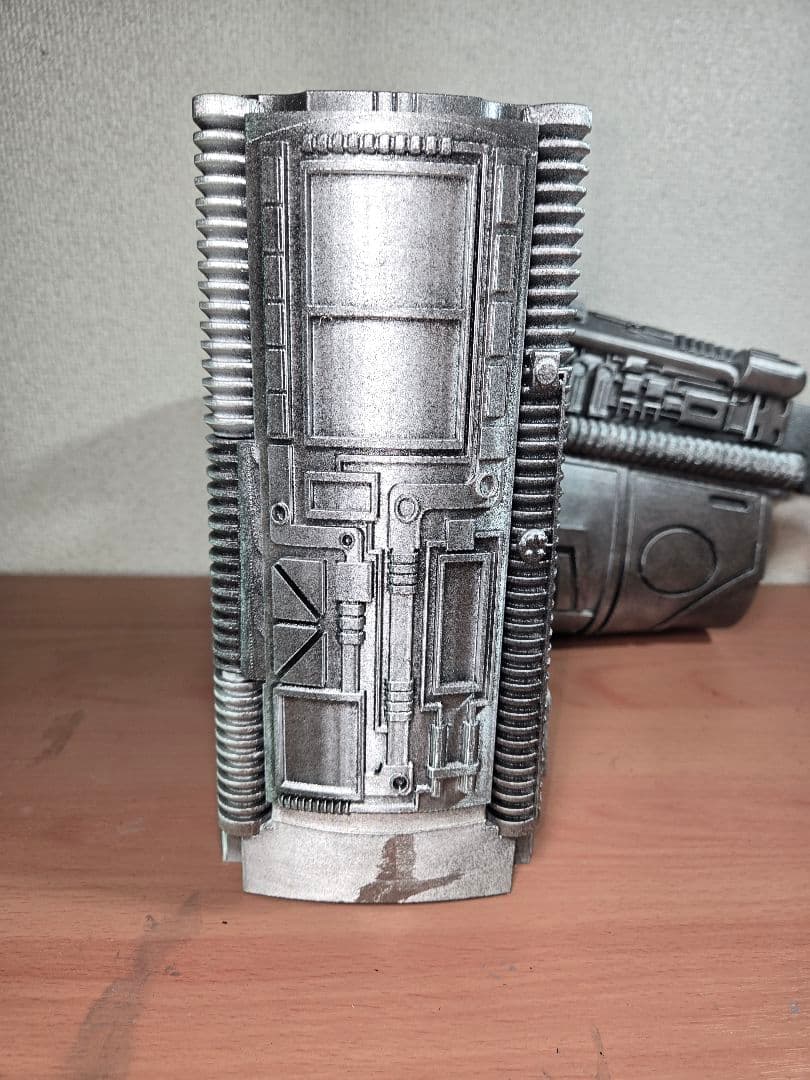 プレデター　リストブレイドガントレット　1/1スケール　レプリカ　エイリアン