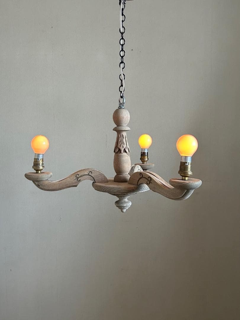 フランスアンティーク　木製シャンデリア　３灯　シャビー　店舗什器