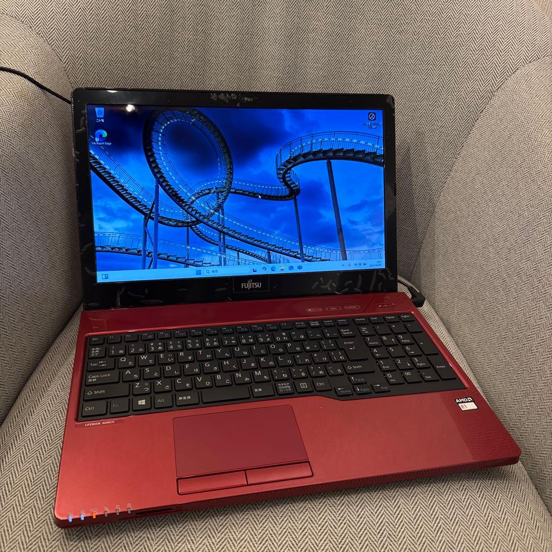 極美品　Fujitsu AMD E1 15.6インチ ノートPC 240GB