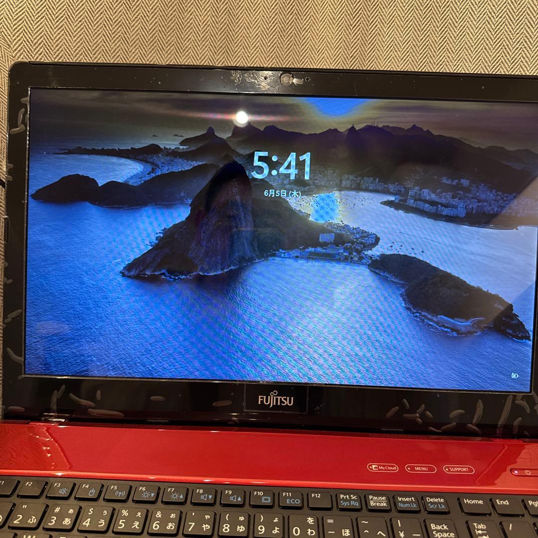 極美品　Fujitsu AMD E1 15.6インチ ノートPC 240GB