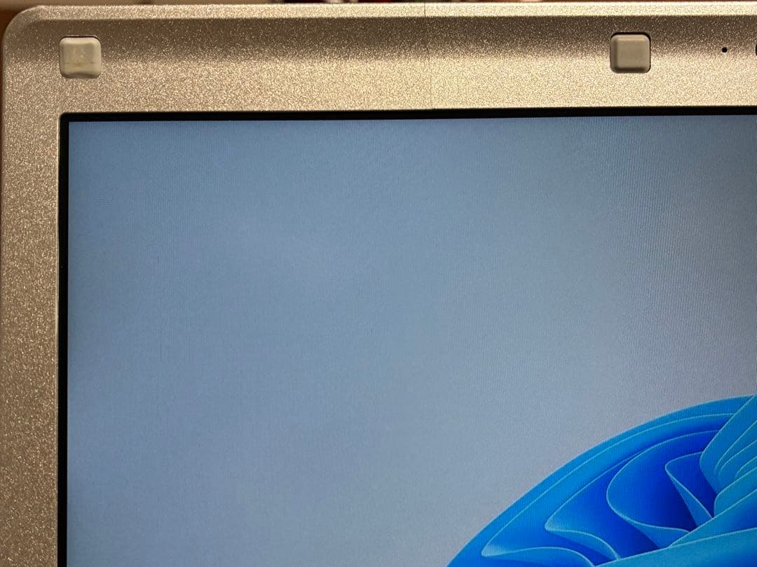 中古で人気の軽量、最速SV9win11 office2024認証済バッテリー好調