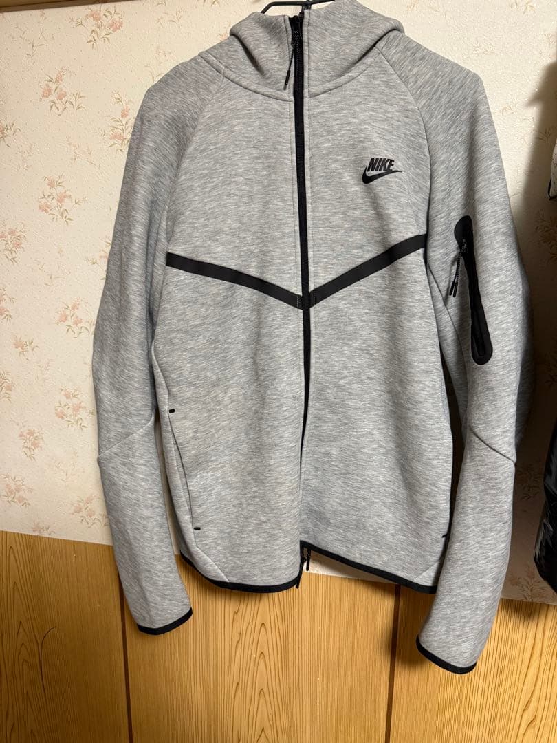 ナイキテックフリースセットアップグレー上M下L ￼