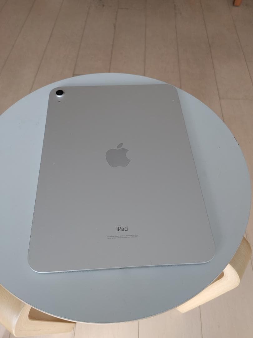 ヒロポン美品Apple iPad 第10世代 シルバー64GBwifi本体