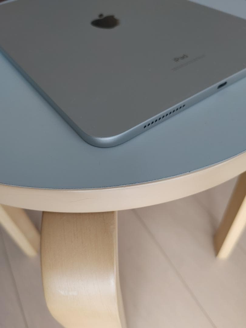 ヒロポン美品Apple iPad 第10世代 シルバー64GBwifi本体