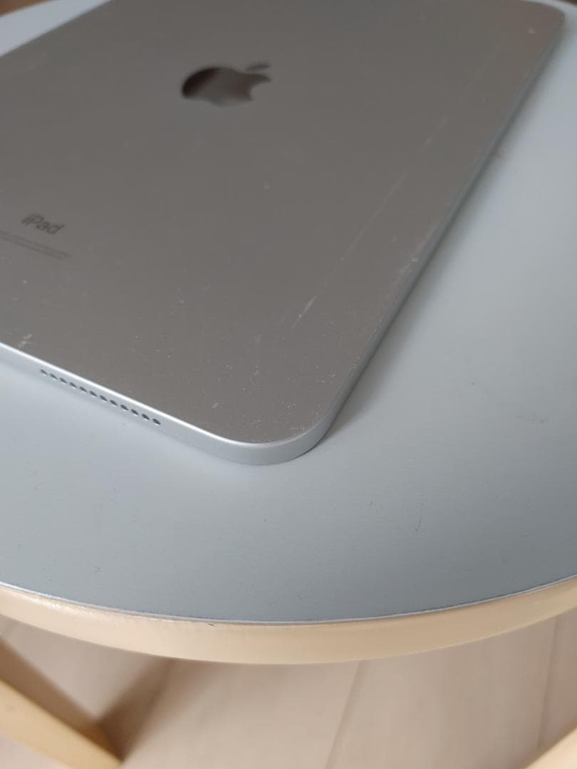 ヒロポン美品Apple iPad 第10世代 シルバー64GBwifi本体