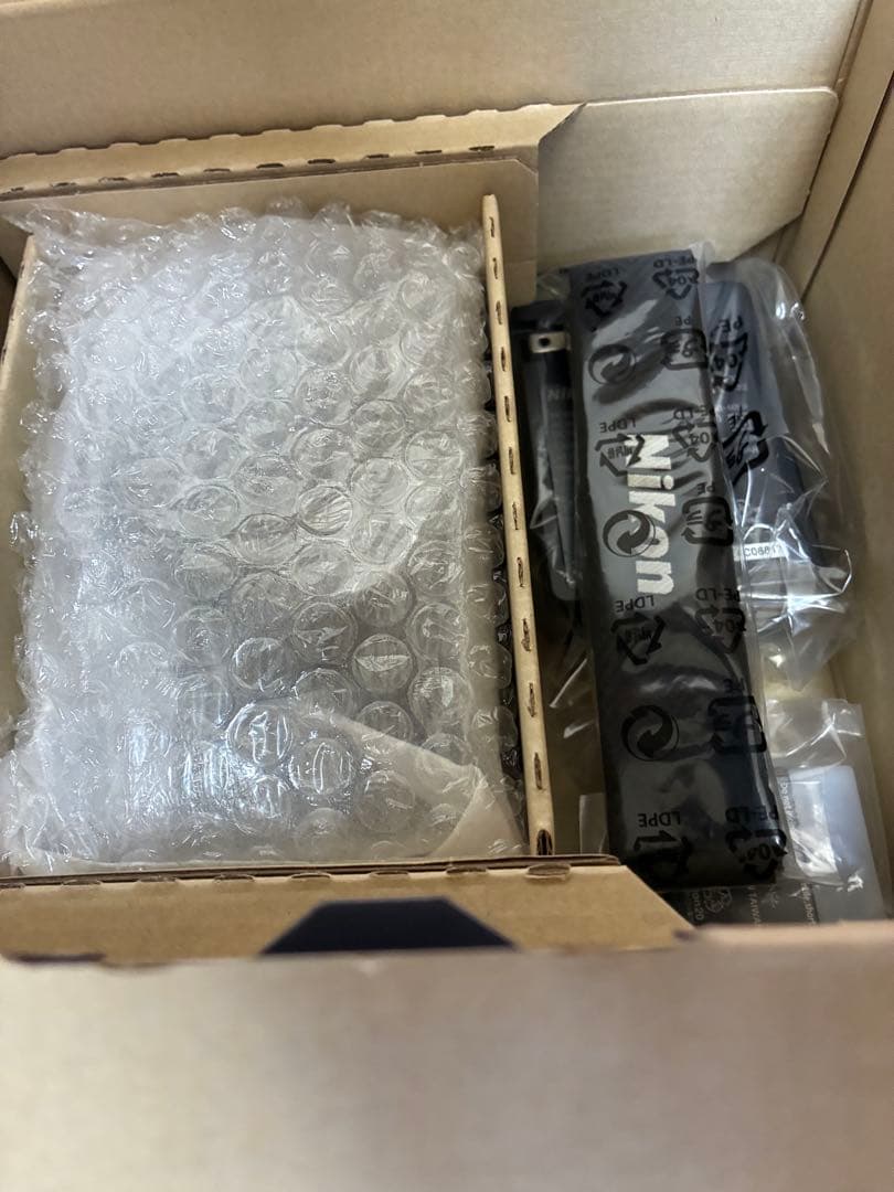 【シャッター数　0回】Nikon Z fc ミラーレス一眼カメラ 本体　未使用