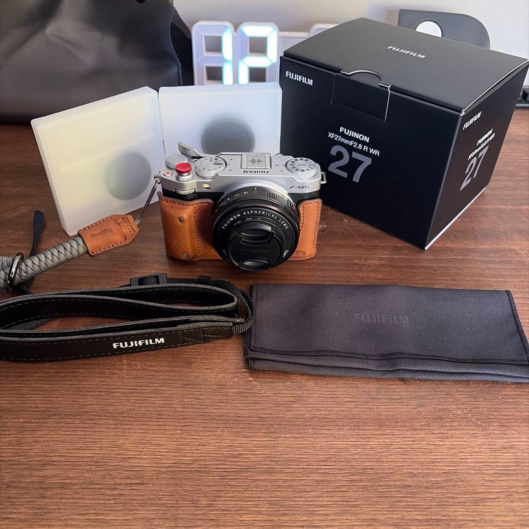 【美品】FUJIFILM X-M5 XF27mmF2.8 R WR その他おまけ