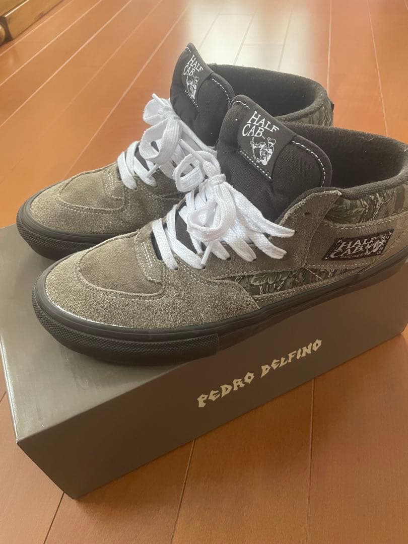 Skate Half Cab × PEDRO DELFINO 28cm