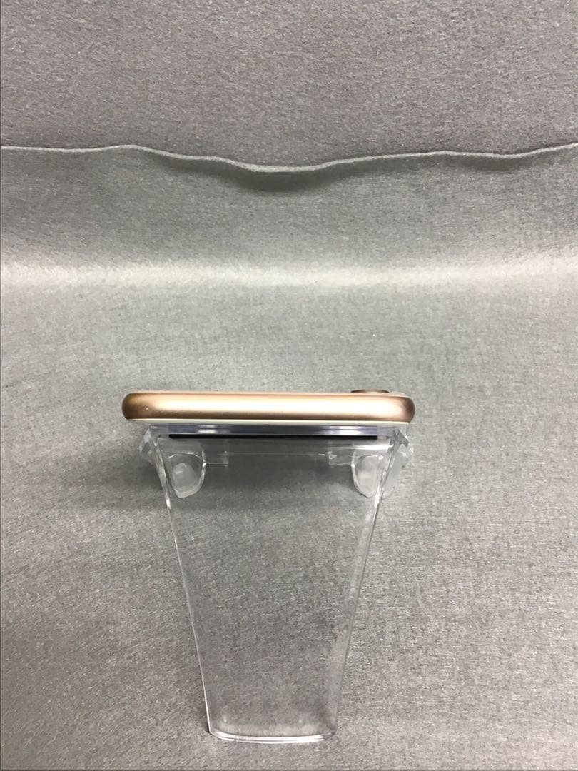 美品 国内版 SIMフリー iPhone8 64GB ゴールド色