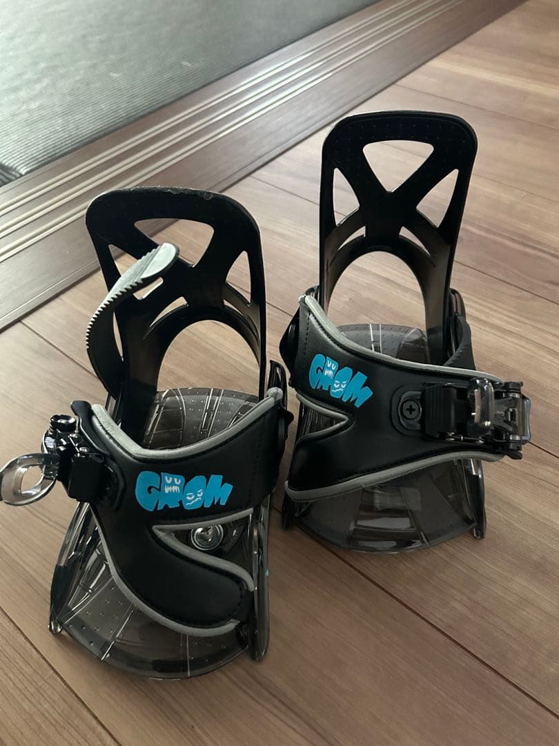キッズ Burton グロム ディスク スノーボードバインディング　Mサイズ