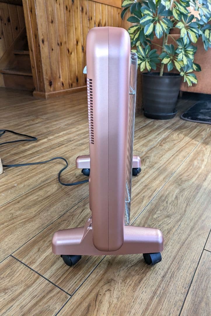 美品　サンルミエ E800L-TM3 タイマー付　遠赤外線暖房器　ピンク