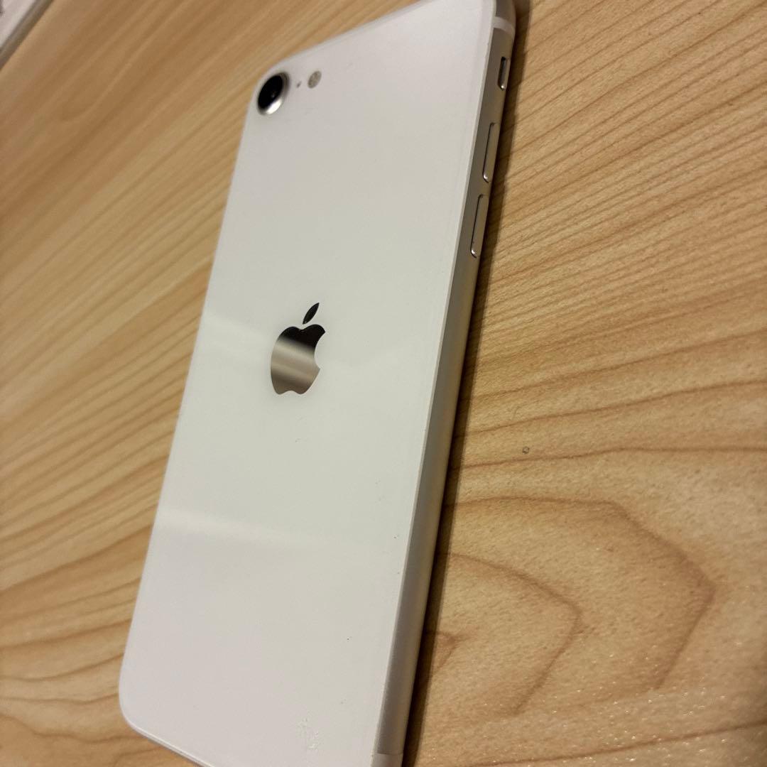 iPhoneSE第2世代　64 GB ホワイト