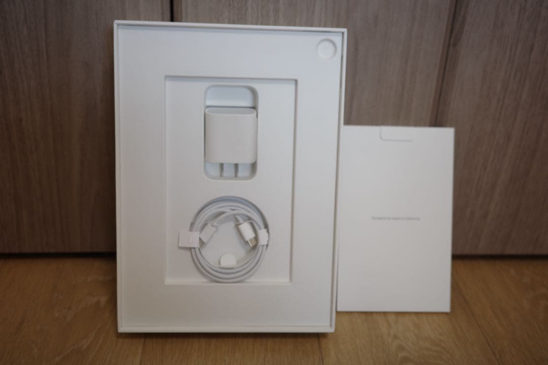 【新品同様】iPad Air M2 11インチ Wi-Fi128GBスターライト