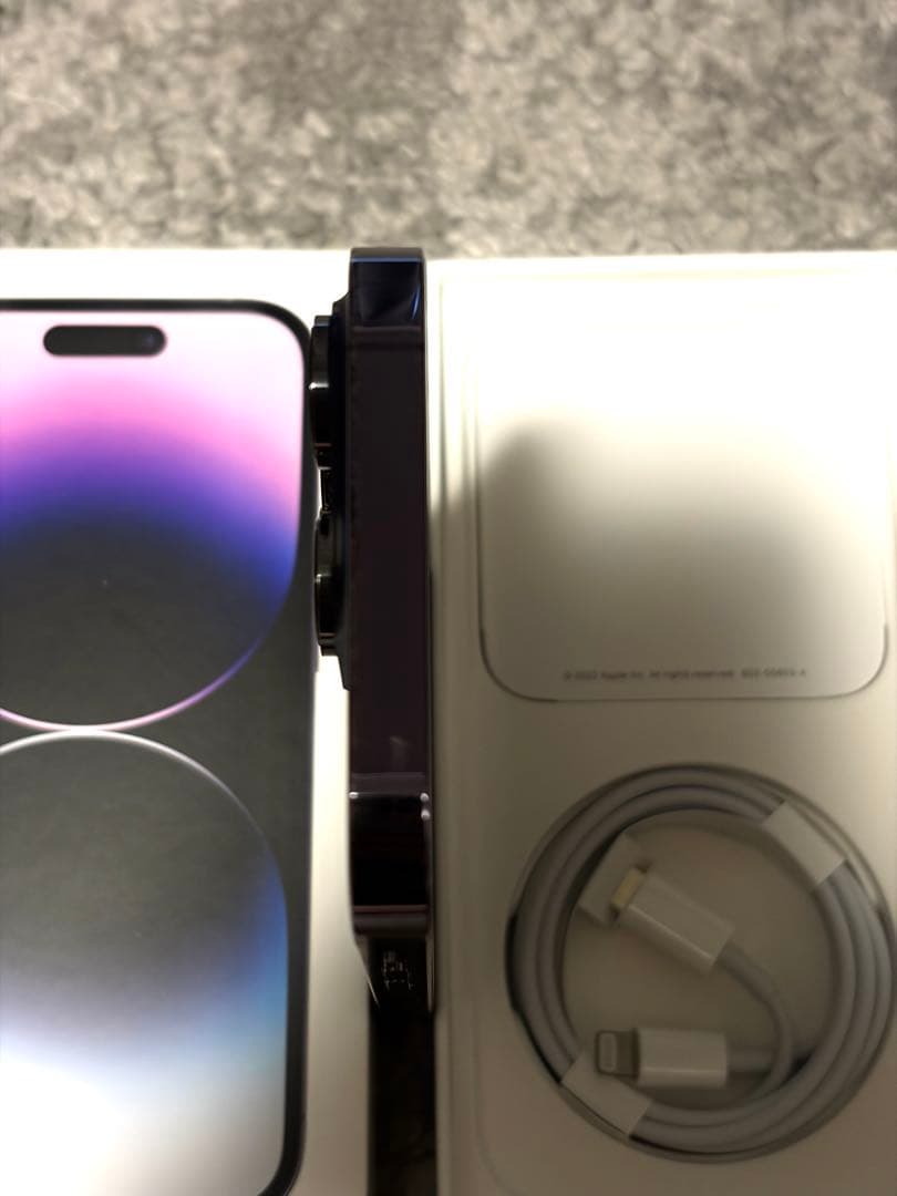 美品Apple iPhone 14 Pro ディープパープル 本体256GB