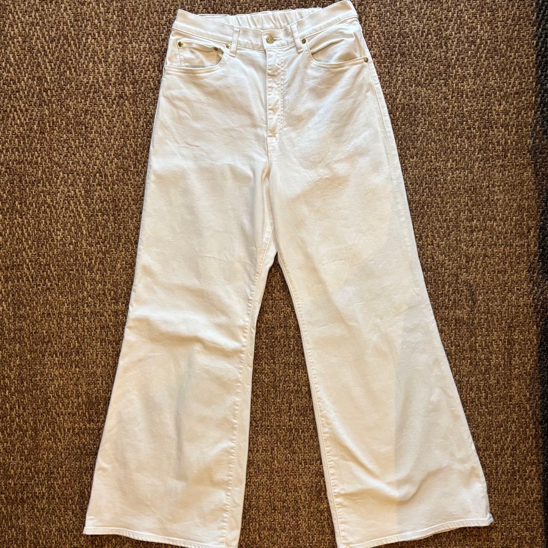 【ＳＵＲＴ】　 ホワイト　バギーパンツ