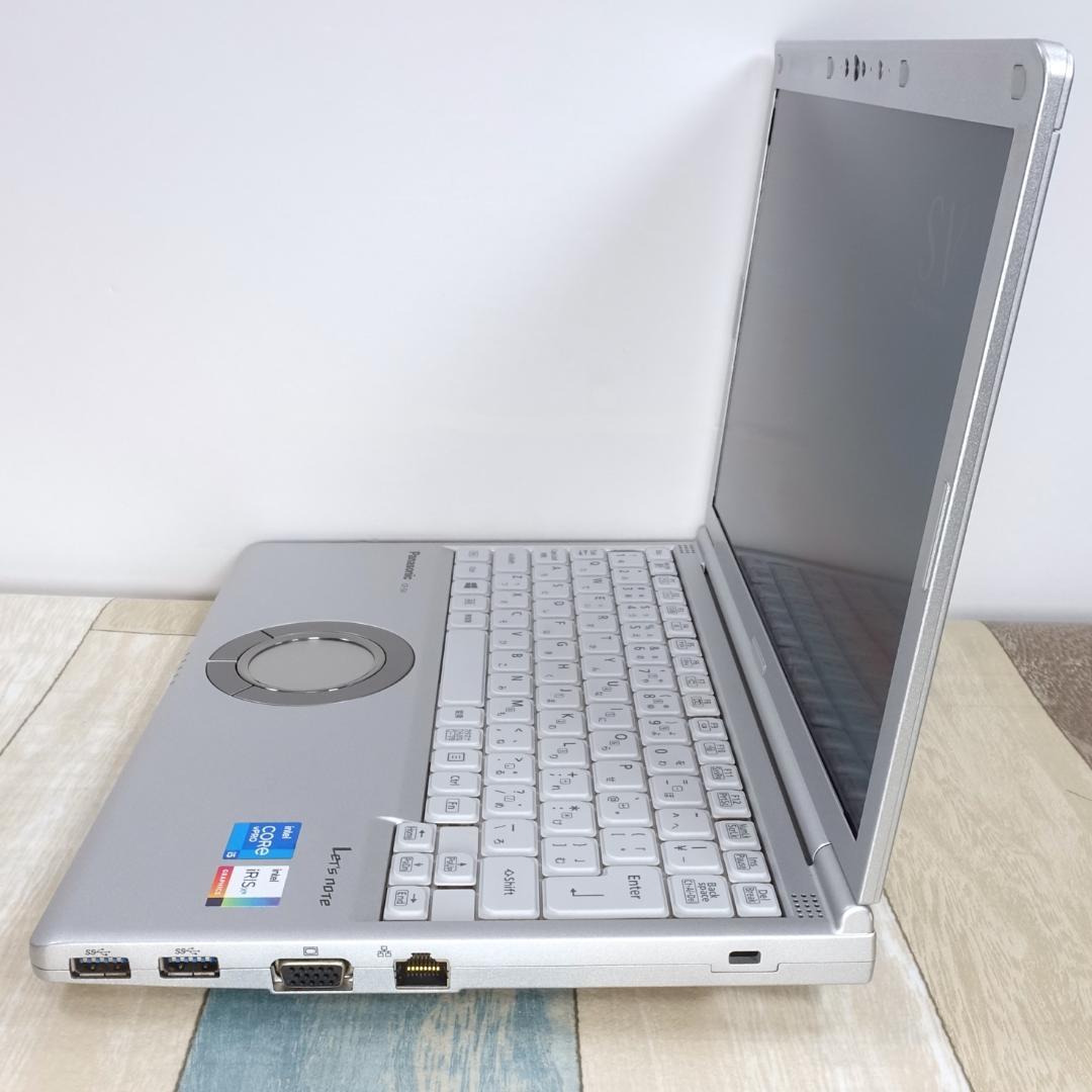 高年式で美品の軽量モバイル✨１１世代コアｉ５に超高速新品ＳＳＤ１Ｔ＆１６Ｇメモリ